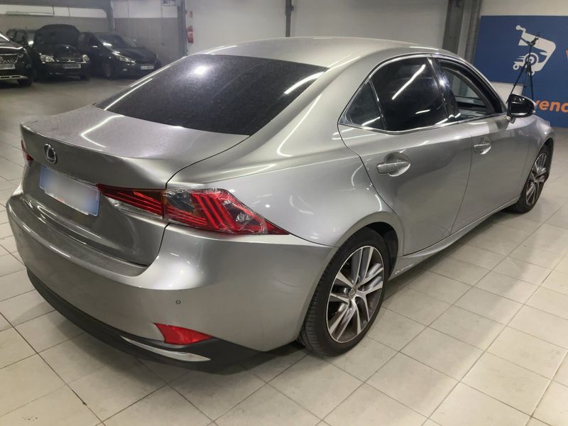 Lexus IS-Serie IS 300h Pack — zdjęcie 6