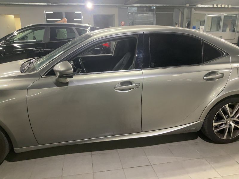 Lexus IS-Serie IS 300h Pack — zdjęcie 4