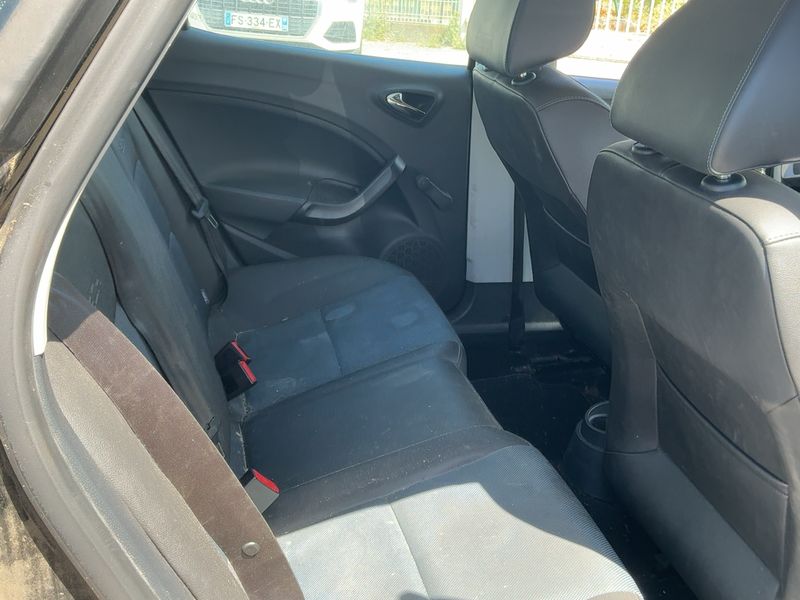 Seat Ibiza 1.6 TDI Stylance / Style 2014 – снимка 19