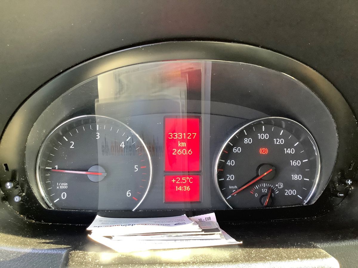 Volkswagen Crafter 2015 — photo 19