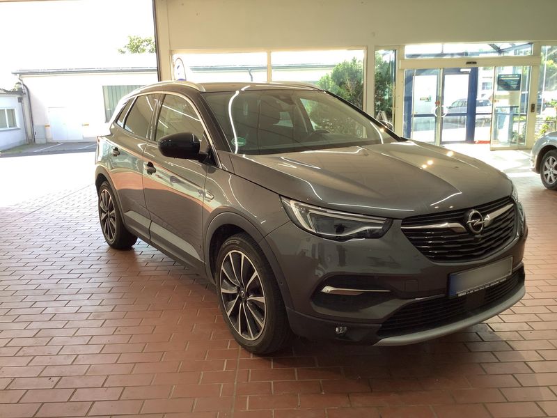 Opel Grandland X 1.6 Plug-in Hybrid 4 Ultimate — zdjęcie 8