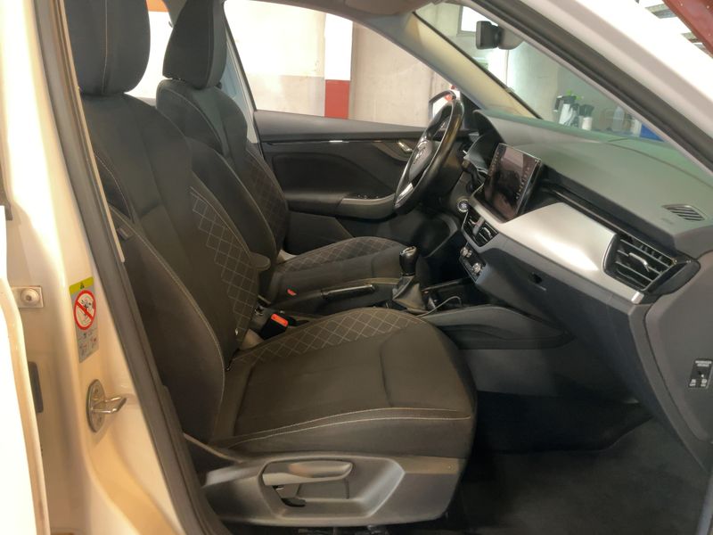 Skoda Kamiq 1.6 TDI Business — zdjęcie 11