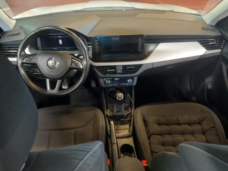 Skoda Kamiq 1.6 TDI Business — zdjęcie 12