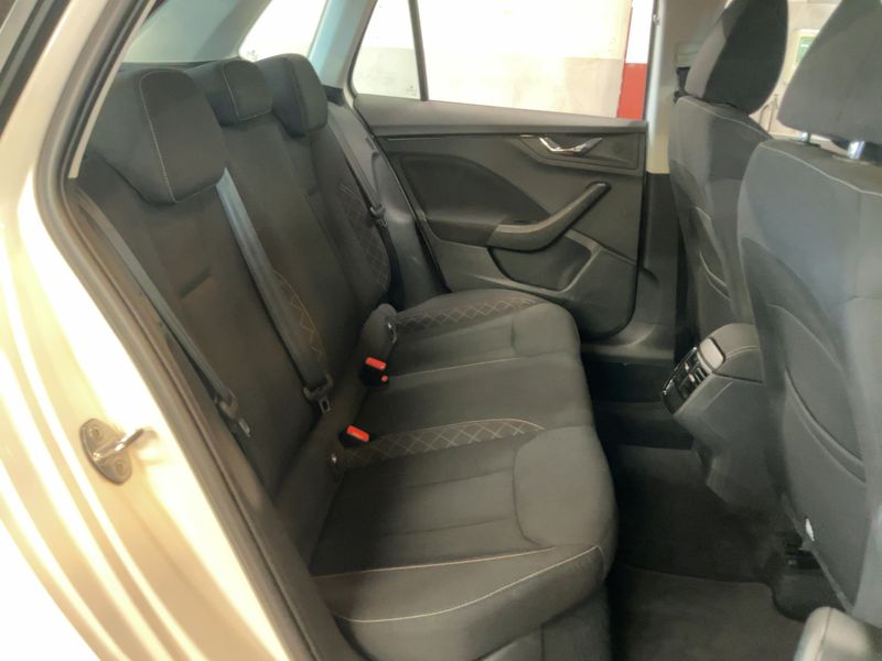 Skoda Kamiq 1.6 TDI Business — zdjęcie 14