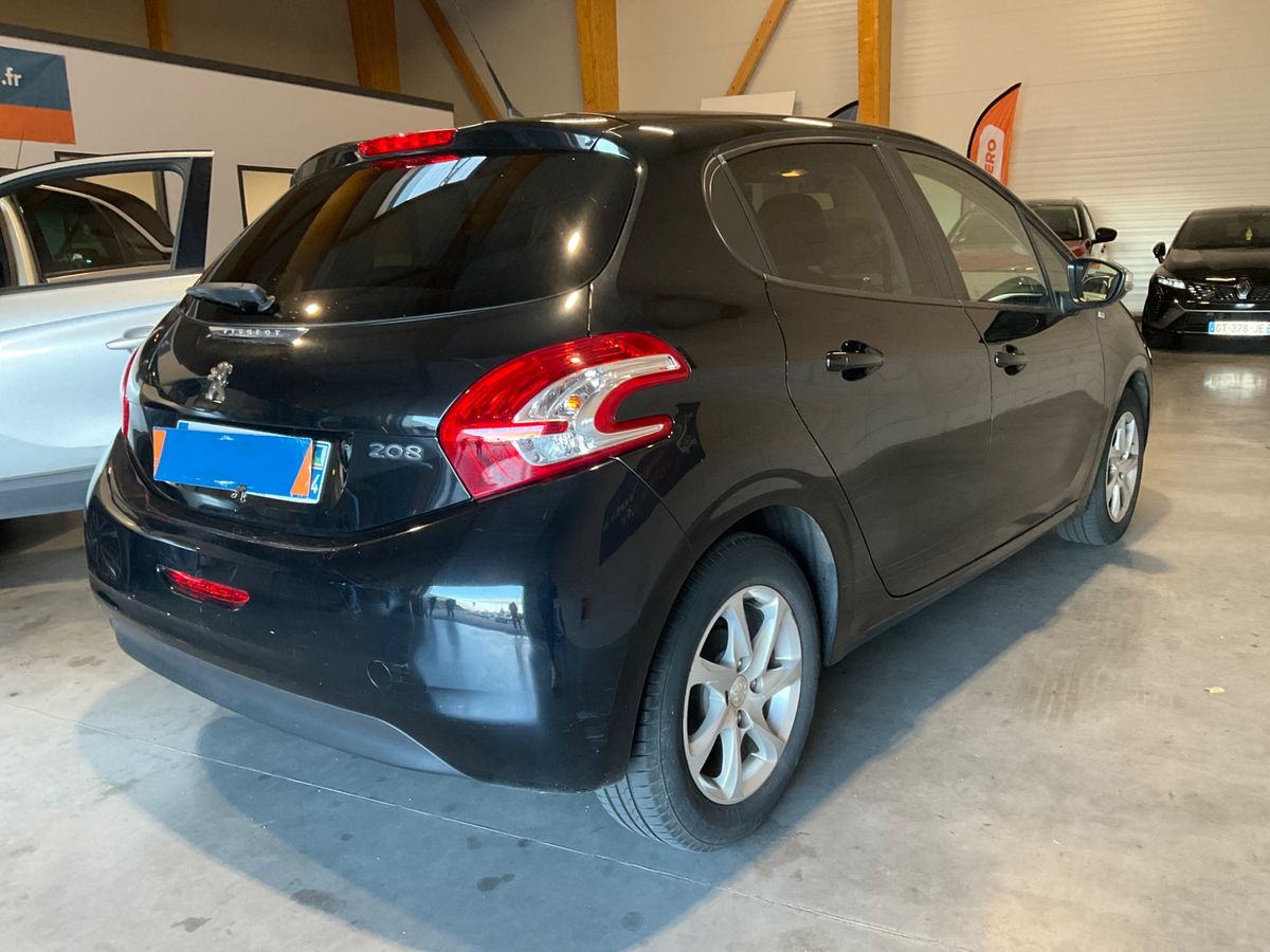 Peugeot 208 1.2 VTi Style