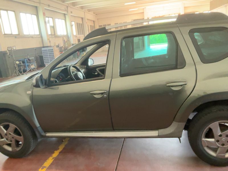 Dacia Duster 1.5 dCi Laureate 4x2 — zdjęcie 4