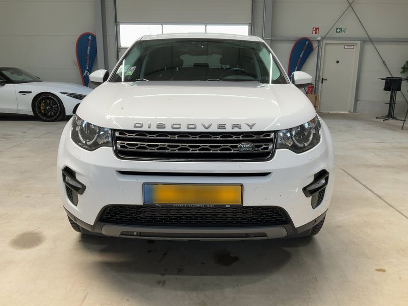Land Rover Discovery Sport 2.2 Td4 SE AWD — zdjęcie 9
