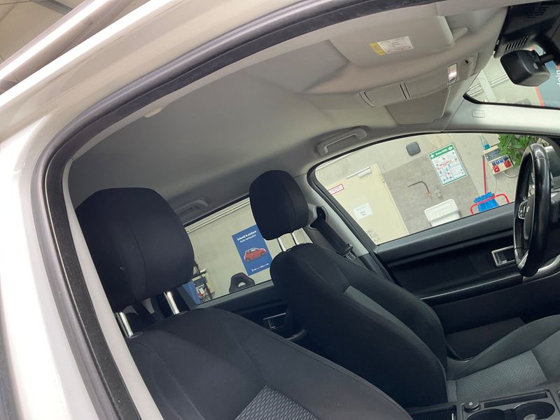 Land Rover Discovery Sport 2.2 Td4 SE AWD 2015 – снимка 24