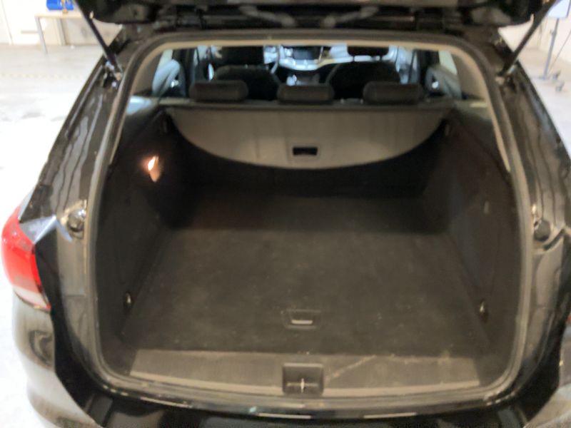 Opel Astra 1.6 CDTI DPF Business — zdjęcie 10