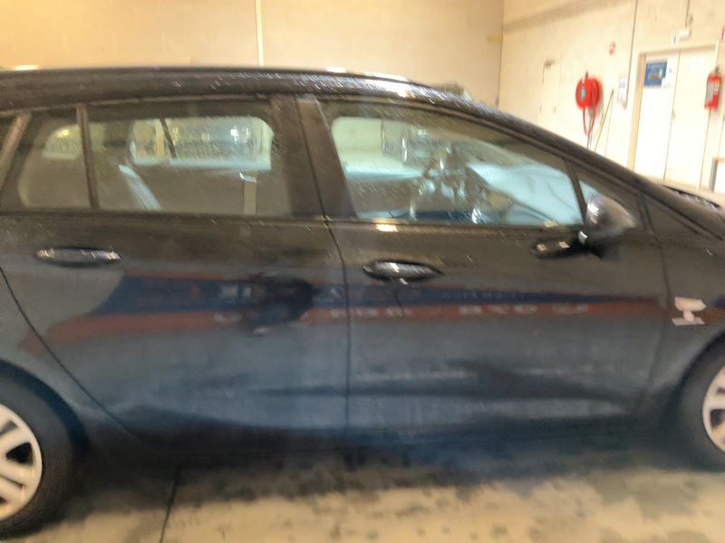 Opel Astra 1.6 CDTI DPF Business — zdjęcie 7