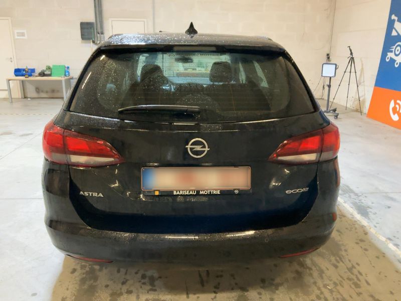 Opel Astra 1.6 CDTI DPF Business — zdjęcie 5