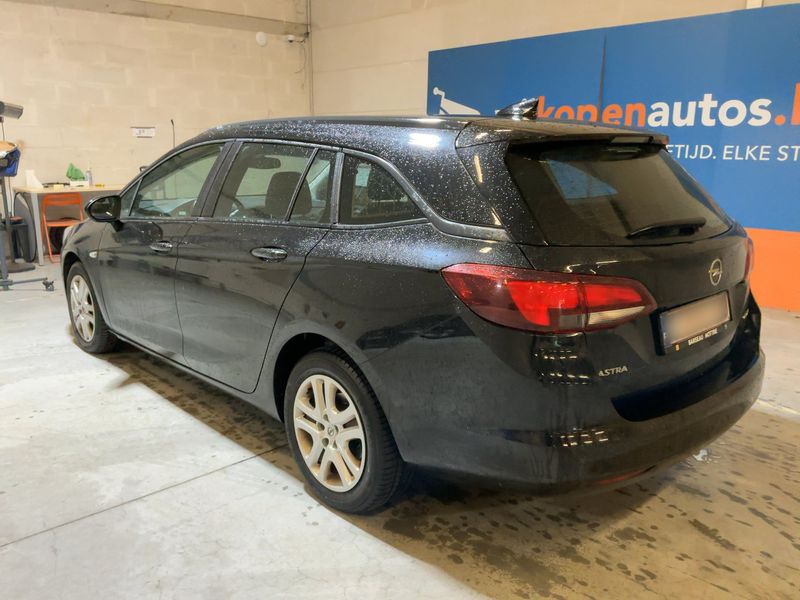 Opel Astra 1.6 CDTI DPF Business — zdjęcie 3
