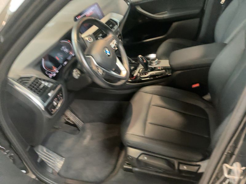 BMW X4 xDrive 20d Mild-Hybrid M Sport — zdjęcie 11