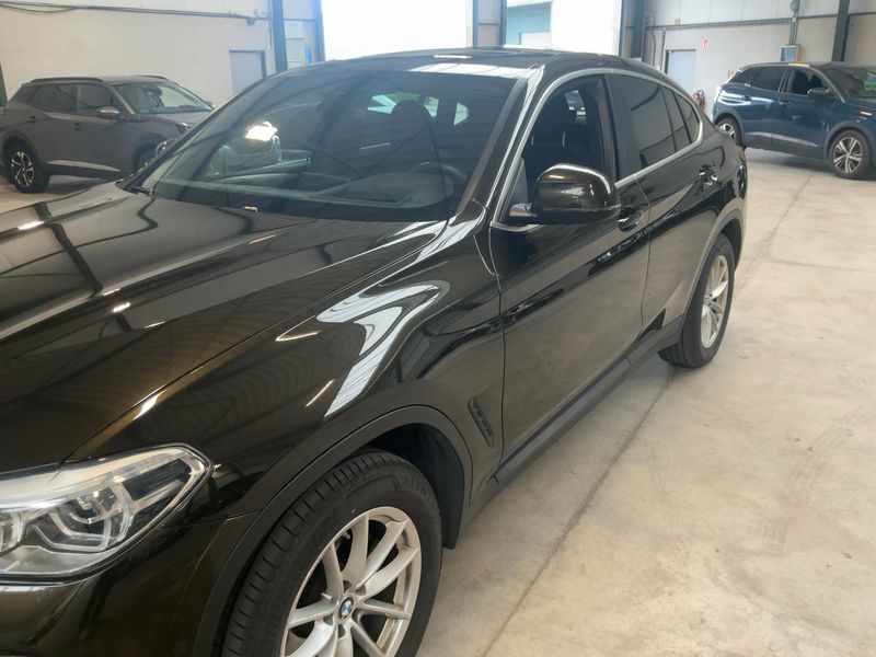 BMW X4 xDrive 20d Mild-Hybrid M Sport — zdjęcie 2