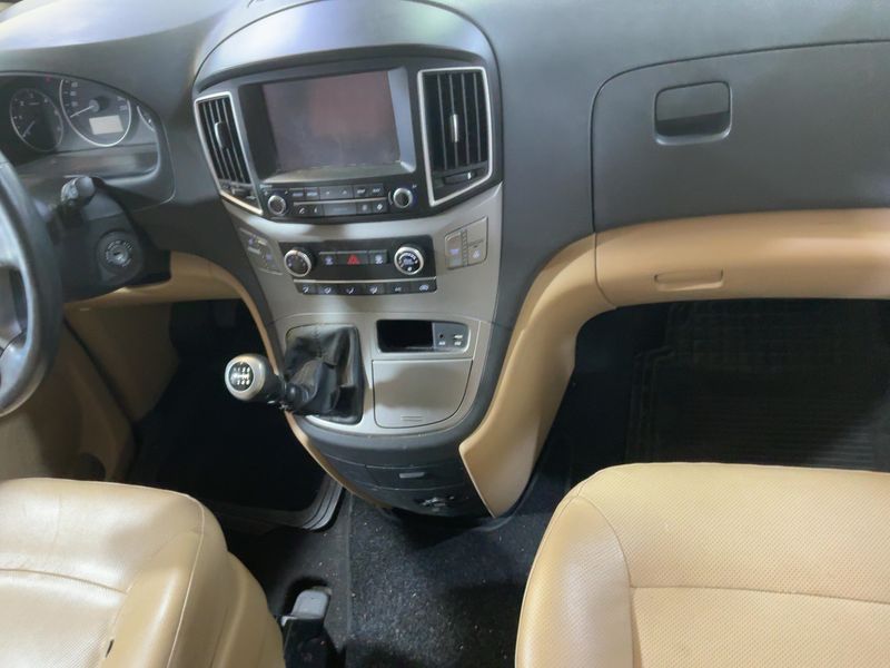 Hyundai H1 2.5 CRDi Travel Comfort — zdjęcie 12