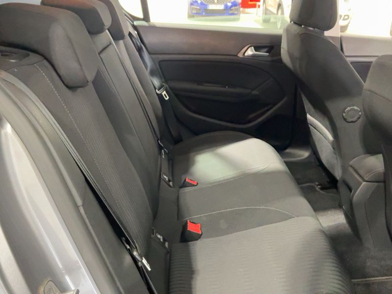Peugeot 308 1.2 PureTech Active Business — zdjęcie 14