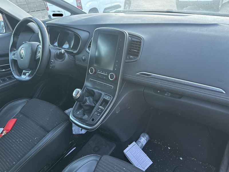 Renault Scenic 1.7 BLUE dCi Zen — zdjęcie 11