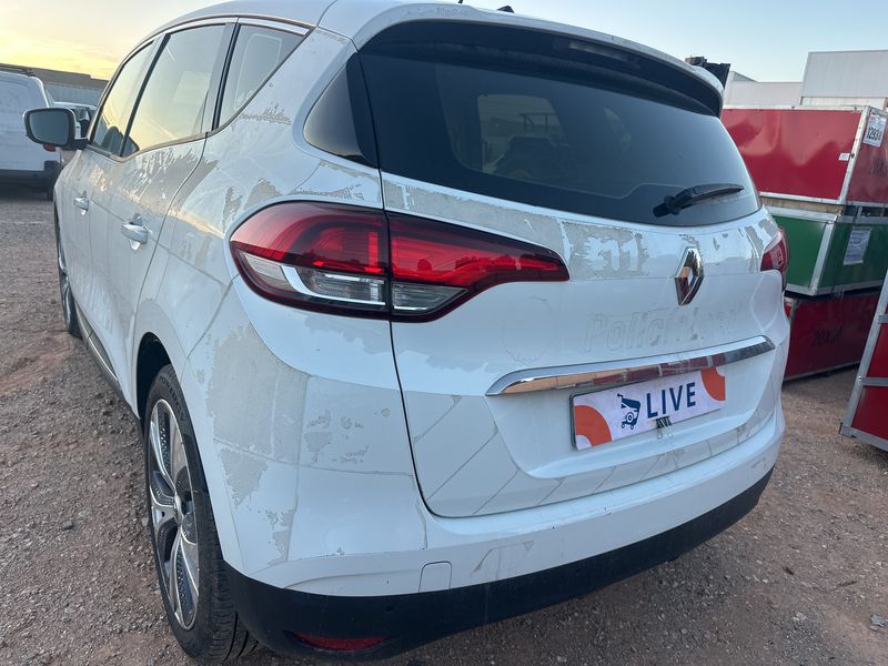 Renault Scenic 1.7 BLUE dCi Zen — zdjęcie 3