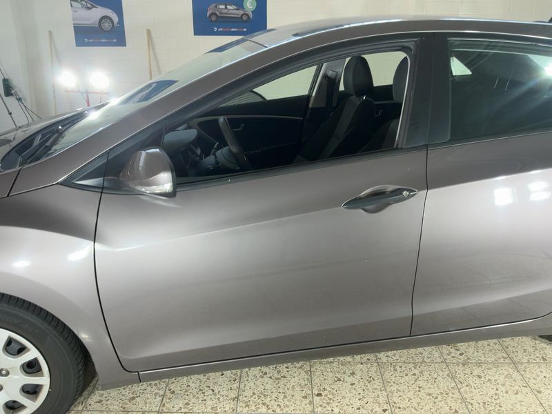 Hyundai i30 1.4 Classic — zdjęcie 4