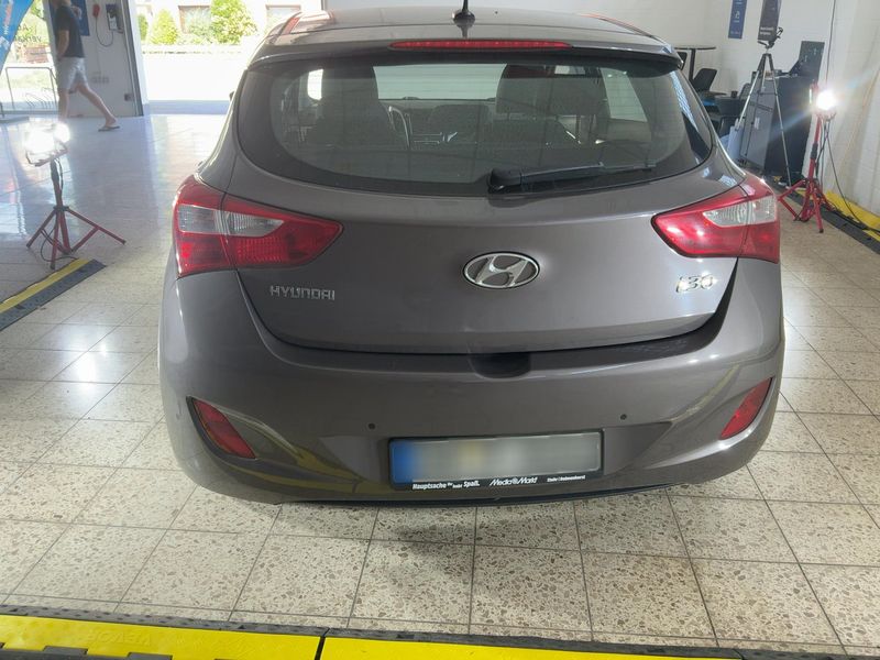 Hyundai i30 1.4 Classic — zdjęcie 5