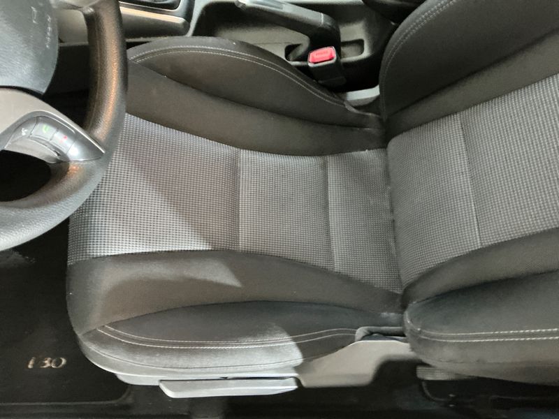 Hyundai i30 1.4 Classic 2014 – снимка 33