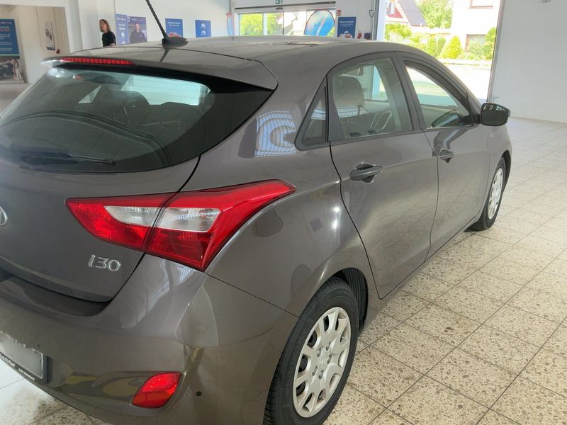 Hyundai i30 1.4 Classic — zdjęcie 6