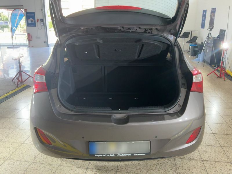 Hyundai i30 1.4 Classic — zdjęcie 10