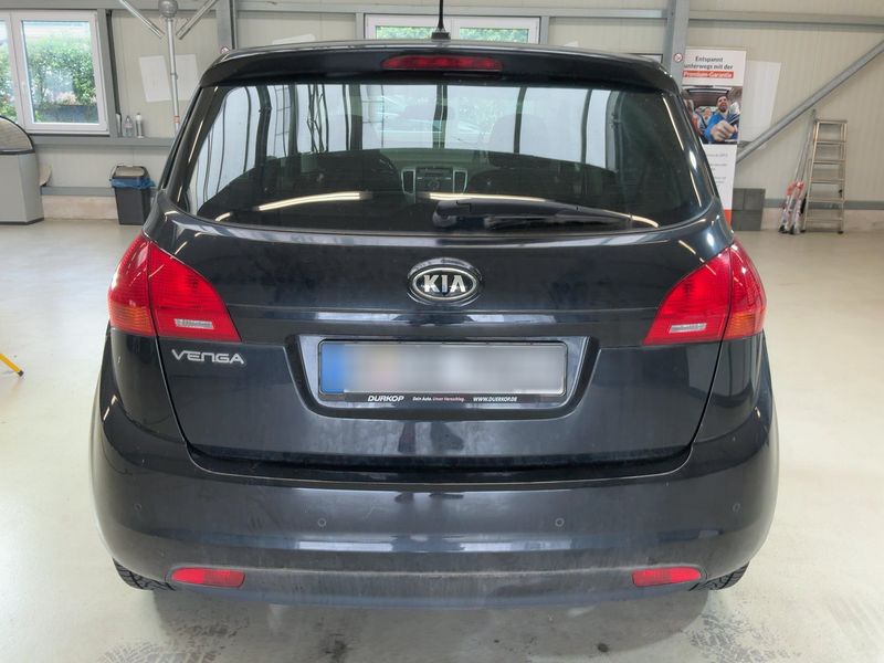 Kia Venga 1.6 FIFA World Cup Edition — zdjęcie 5