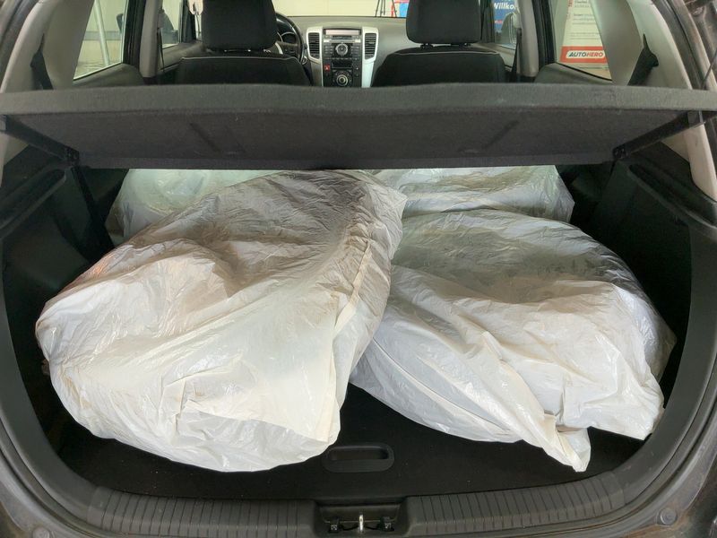 Kia Venga 1.6 FIFA World Cup Edition — zdjęcie 10