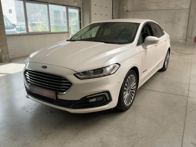 Ford Mondeo 2.0 Hybrid