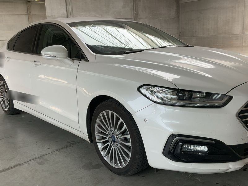 Ford Mondeo 2.0 Hybrid — zdjęcie 8