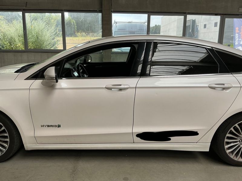 Ford Mondeo 2.0 Hybrid — zdjęcie 4