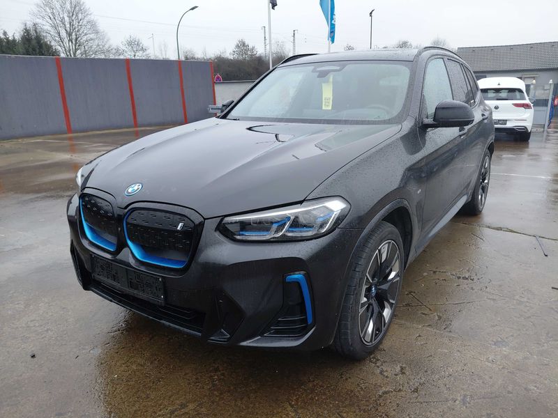 iX3 electric drive 210 kW Impressive