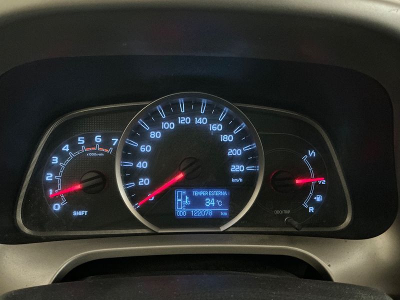 Toyota RAV 4 2.0 D-4D Active 2015 – снимка 19