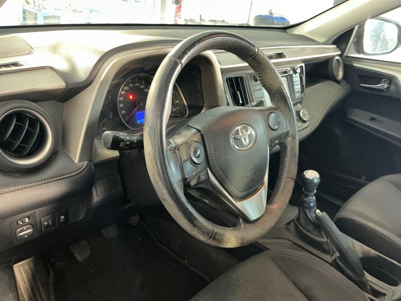 Toyota RAV 4 2.0 D-4D Active 2015 – снимка 25