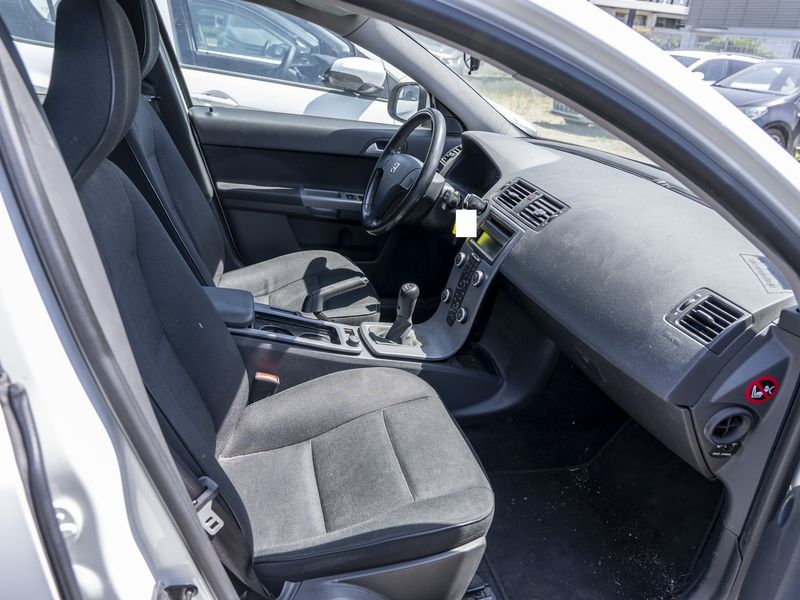 Volvo V50 1.6 D2 — zdjęcie 10