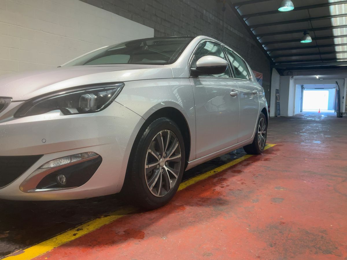 Peugeot 308 1.6 e-HDi Feline