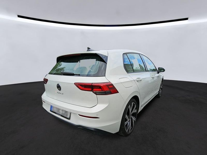 Volkswagen Golf VIII 2.0 TDI Life — zdjęcie 4