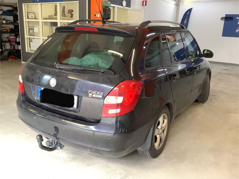 Skoda Fabia 1.6 Elegance 2008 – снимка 2