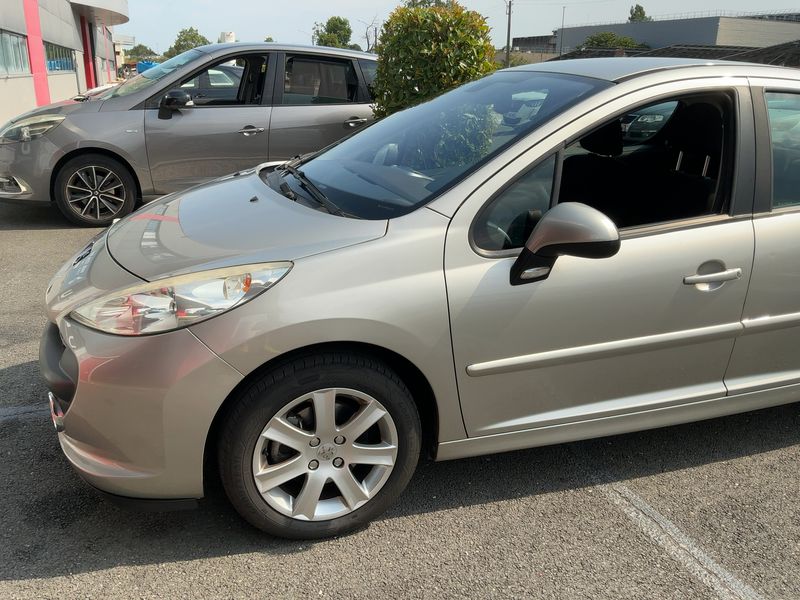 Peugeot 207 1.6 Feline — zdjęcie 2