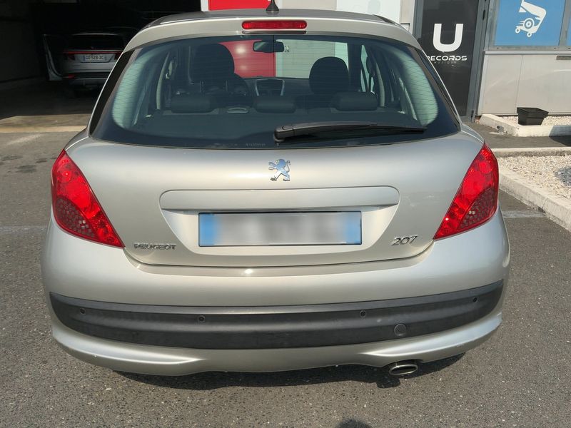 Peugeot 207 1.6 Feline — zdjęcie 5