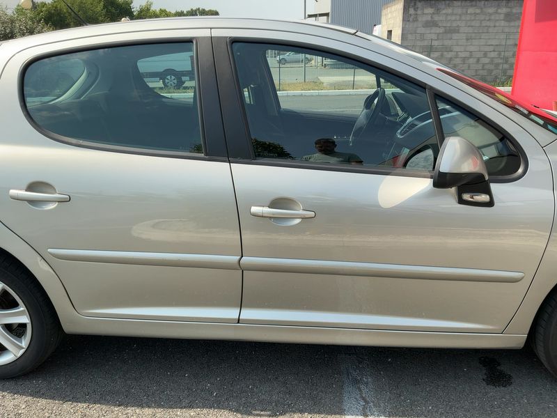 Peugeot 207 1.6 Feline — zdjęcie 7