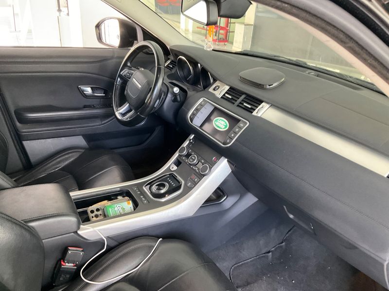Land Rover Evoque 2.0 Td4 SE 2018 – снимка 30