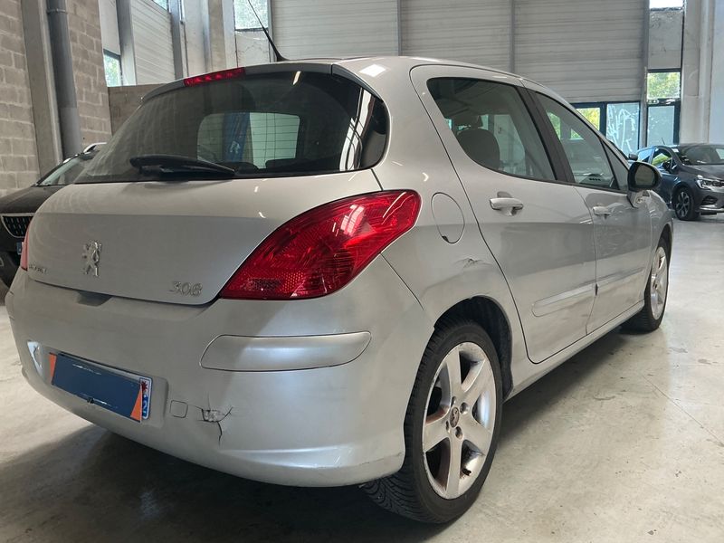 Peugeot 308 1.6 HDi Premium 2007 – снимка 2