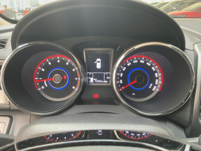 Ssangyong XLV 1.6 Sapphire 4x2 — zdjęcie 13