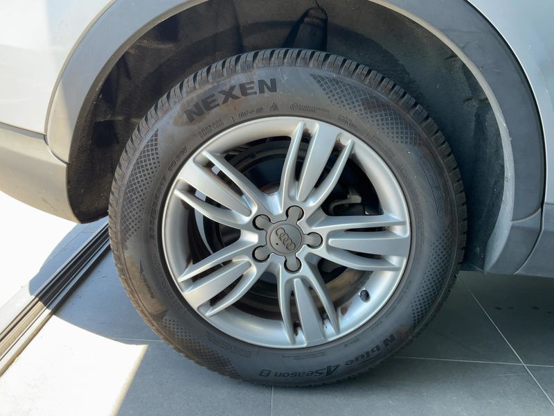 Audi Q3 2.0 TDI quattro 2015 – снимка 9