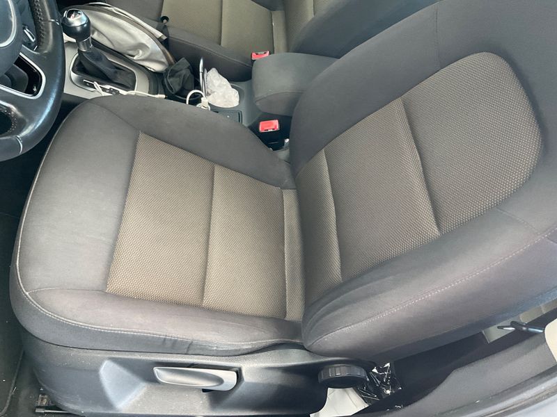 Audi Q3 2.0 TDI quattro 2015 – снимка 34