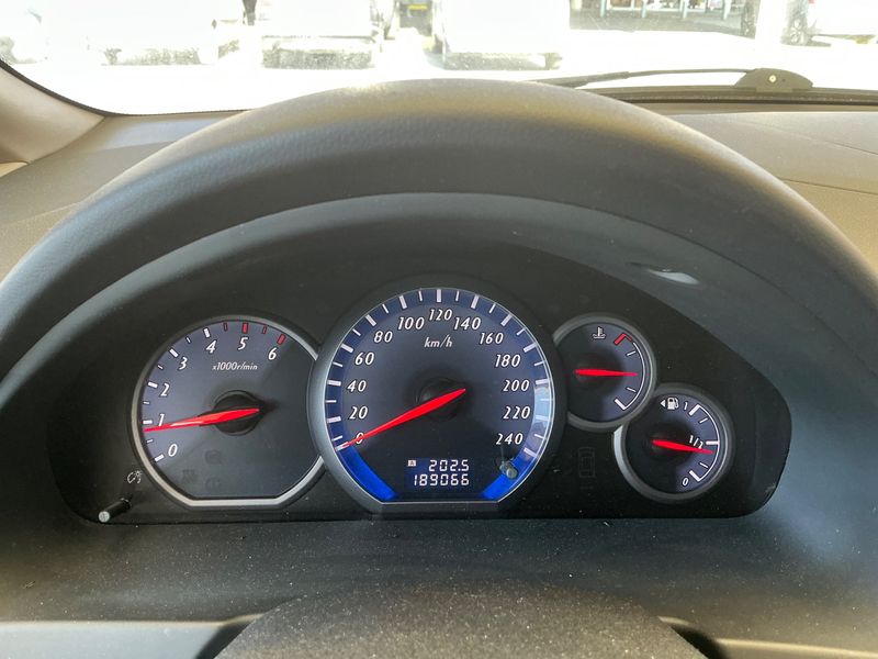 Mitsubishi Grandis 2.0 DI-D Inform — zdjęcie 4