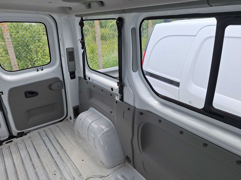 Renault Trafic 2.0 dCi Passenger Expression 2011 – снимка 53