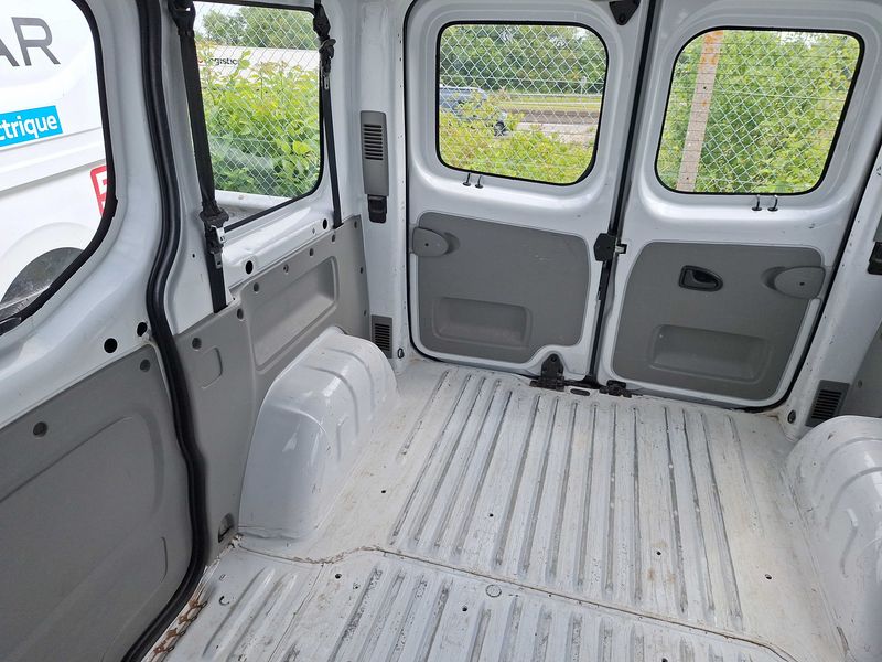Renault Trafic 2.0 dCi Passenger Expression 2011 – снимка 52